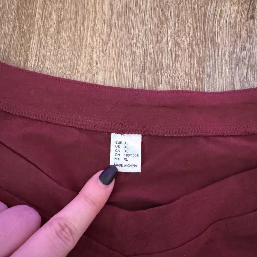 Maroon Jersey Style Crop - Picture 4 of 4